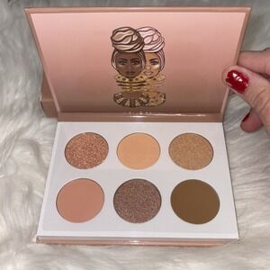 The Nudes By JUVIA'S Eyeshadow Palette 0.47oz New In‎ Box
